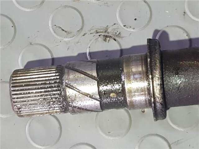 Foto 3ª: Transmision Delantera Derecha Renault Megane 1.9 CONFORT AUTHENTIQUE [1.9 LTR. - 88 KW DCI DIESEL] II BERLINA 5P (10.2002-_) [F9Q B8]