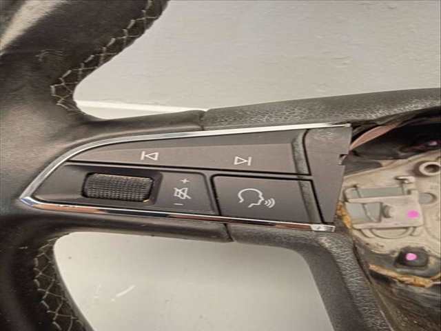 Foto 3ª: Volante Seat Leon STYLE 116CV 85KW [DDY] (2019)