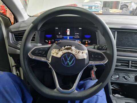 Volante Volkswagen Polo LIFE 95CV 70KW