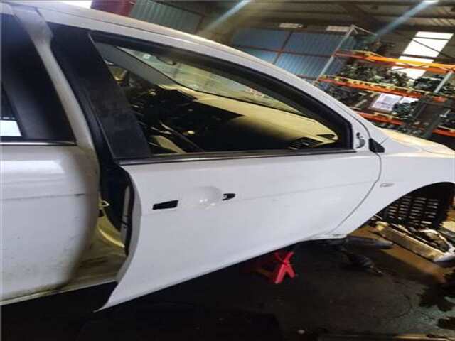 Puerta Delantera Derecha Mitsubishi Lancer 2.0 INSTYLE [2.0 LTR. - 103 KW DI-D CAT]