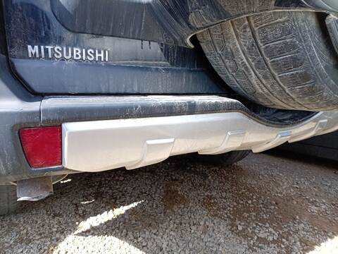 Foto 4ª: Paragolpes Trasero Mitsubishi Montero 3.2 DI-D V88W V98W) 170CV 125KW [4M41] (2022)