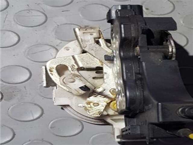 Foto 2ª: Cerradura Puerta Trasera Izquierda Mitsubishi Lancer 2.0 INSTYLE [2.0 LTR. - 103 KW DI-D CAT] [BWC]