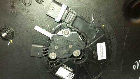 Foto 2ª: Deposito de Combustible Mercedes Clase V 200 136CV 100KW (2014)