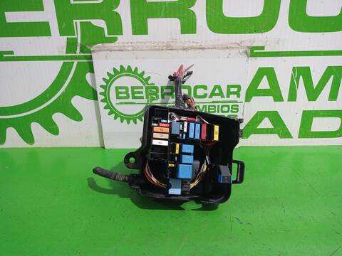Caja Reles Fusibles Dacia Sandero LAUREATE 90CV 66KW