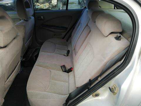 Asientos Traseros Nissan Almera QG18