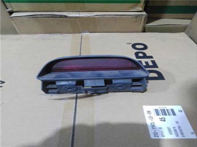 Luz Central de Freno Toyota Starlet 1.3