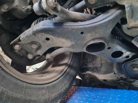 Brazo Suspension Delantero Derecho Toyota Rav4 PREMIUM 177CV 130KW