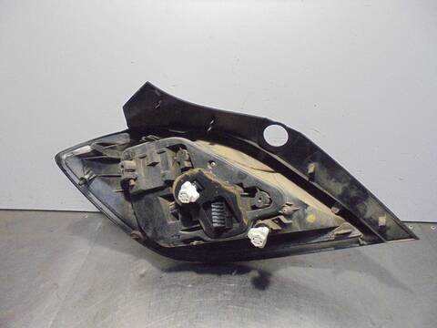 Foto 2ª: Piloto Trasero Derecho Opel Astra 1.7 16V CDTI BERLINA 101CV 74KW [Z17DTH] (2006)