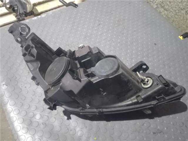 Foto 3ª: Faro Derecho Peugeot 308 1.6 STYLE [1.6 LTR. - 88 KW BLUE-HDI FAP]