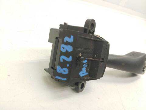 Foto 3ª: Mando Multifuncion Bmw Serie 3 315 320D BERLINA 150CV 110KW [20-4D-4 D] (2004)
