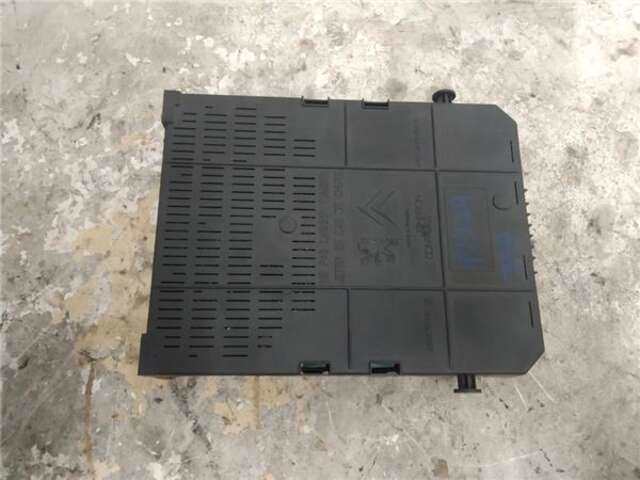 Foto 2ª: Caja Reles Fusibles Peugeot 308 1.6 ACCESS [1.6 LTR. - 68 KW 16V HDI FAP] [9HP 0 9H06]