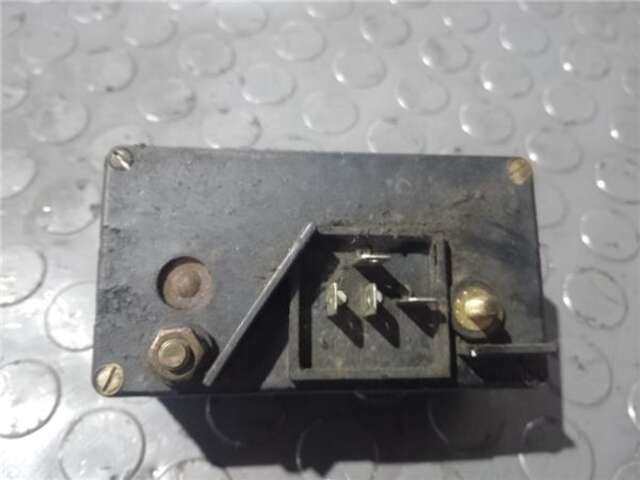 Foto 2ª: Caja Reles Fusibles Peugeot 205 1.8 DIESEL [161A (XUD7)]