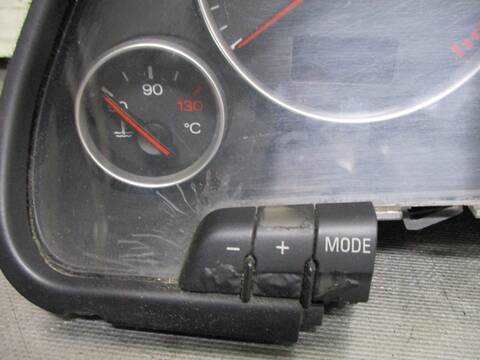 Foto 3ª: Cuadro de Instrumentos Audi A4 1.9 TDI 96KW) BERLINA 130CV [AWX] (2001)