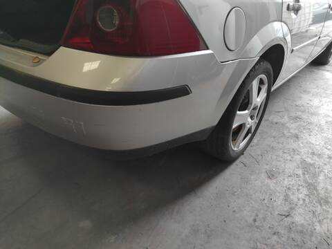 Foto 3ª: Paragolpes Trasero Ford Mondeo HJBA BERLINA (2002)