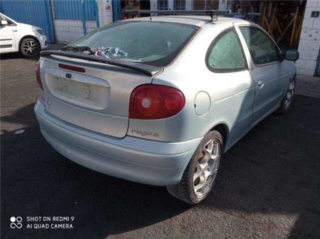 Foto 2ª: Motor de Arranque Renault Megane 2.0 16V IDE [2.0 LTR. - 103 KW 16V IDE] I FASE 2 COUPE (DA...)(01.1999-_) [F5RD7]