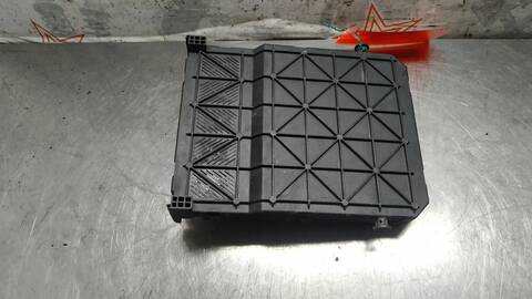 Foto 3ª: Caja Reles Fusibles Citroen C2 SX 68CV 50KW [8HX] (2004)