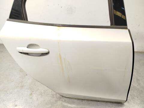 Foto 3ª: Puerta Trasera Derecha Volvo V40 D2 HATCHBACK 120CV 88KW [D4204T8] (2018)