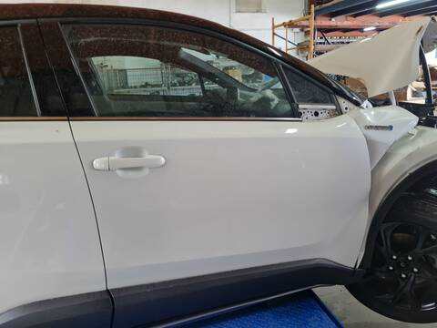 Puerta Delantera Derecha Toyota CHR HYBRID DYNAMIC PLUS 122CV