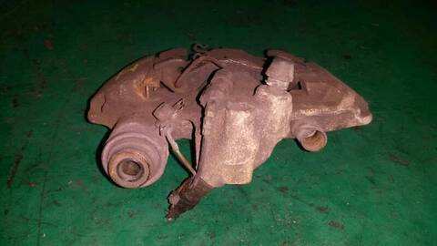 Foto 3ª: Pinza Freno Trasera Izquierdo Mercedes Clase V 200 2.2 16V CDI TD CAT 122CV 90KW [611980] (2002)