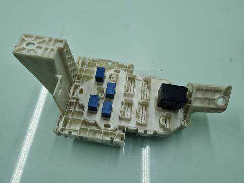 Foto 3ª: Caja Reles Fusibles Suzuki SX4 2.0 DDIS TD 135CV 99KW [D20AA] (2013)