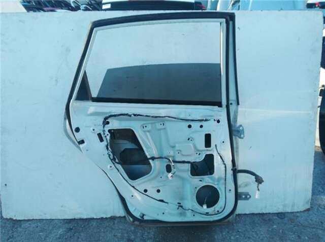 Foto 3ª: Puerta Trasera Izquierda Subaru Impreza 2.0 D (150CV) [EE20]
