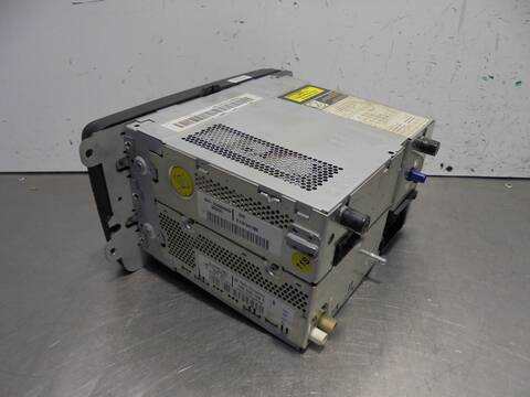 Foto 3ª: Sistema Audio Radio CD Volkswagen Passat HIGHLINE BERLINA 140CV 103KW [BKP] (2006)