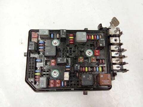 Caja Reles Fusibles Opel Astra 1.6 CDTI 68) 110CV 81KW