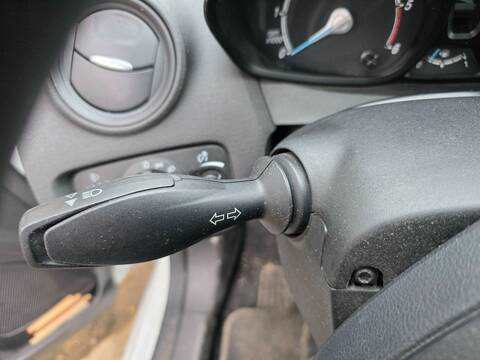 Mando Luces Ford Fiesta XUJB