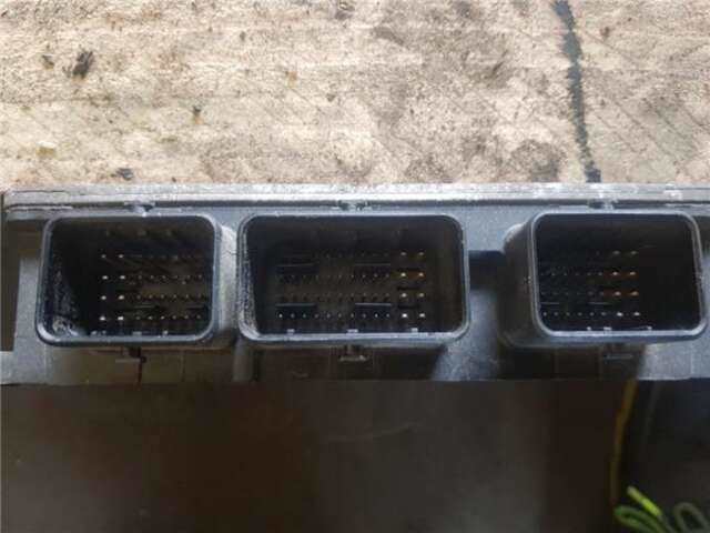 Foto 2ª: Centralita Motor ECU Renault Megane 1.5 AUTHENTIQUE [1.5 LTR. - 78 KW DCI DIESEL] II BERLINA 5P (10.2002-_) [K9K F7]