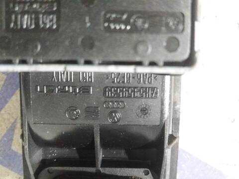 Foto 3ª: Botonera Elevalunas Volkswagen Transporter 1.9 TDI CAT BRS) T5 (2003)