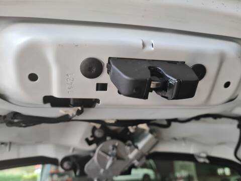 Cerradura Maletero Portón Opel Corsa GS LINE 100CV 74KW