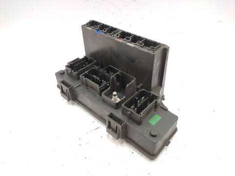 Caja Reles Fusibles Dodge Caliber 2.0 CRD 140CV 103KW