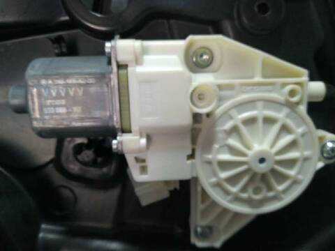 Foto 3ª: Elevalunas Eléctrico Delantero Derecho Mercedes Clase A 140 A 180 CDI BLUEEFFICIENCY 176.012) 109CV 80KW [K9K] (2016)