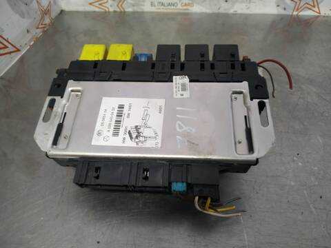 Foto 2ª: Caja Reles Fusibles Mercedes Clase S 220 400 CDI 220.028) BERLINA 250CV 184KW [OM628960] (2002)