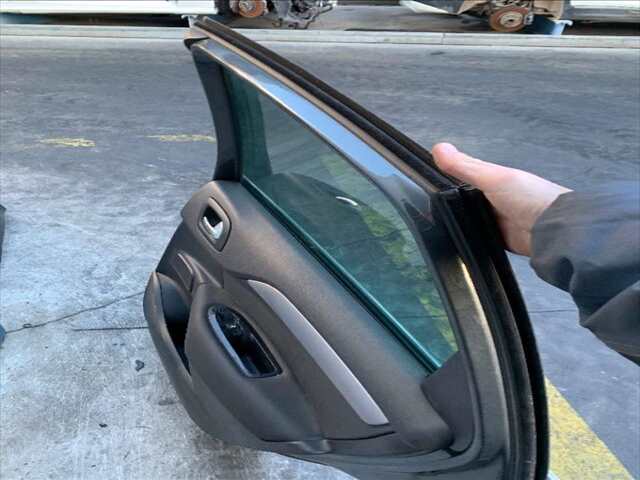 Foto 2ª: Puerta Trasera Derecha Citroen C4 1.6 HDI 111-114-115CV 0CV [9HR] (2012)