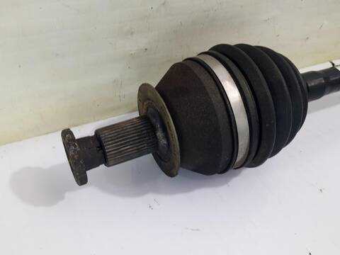 Foto 2ª: Transmision Delantera Izquierda Volkswagen Polo ADVANCE BLUEMOTION 90CV [CUSB] (2014)