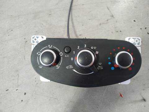 Foto 4ª: Mando Calefacción A. A. Dacia Dokker ESSENTIAL 95CV 70KW [K9K U8] (2020)