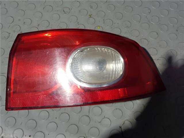 Piloto Trasero Derecho Renault Laguna 1.9 AUTHENTIQUE [1.9 LTR. - 96 KW DCI DIESEL FAP]