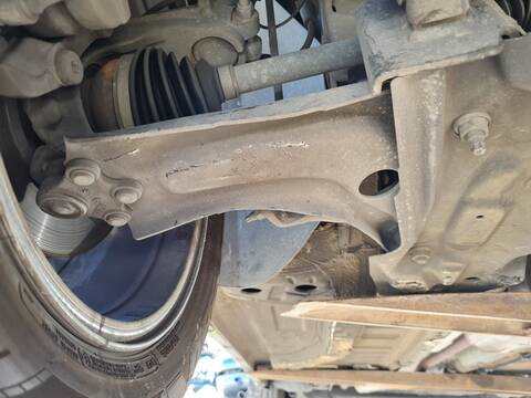 Brazo Suspension Delantero Derecho Opel Crossland 1.2 75) 131CV 96KW