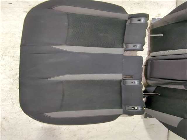 Foto 3ª: Asientos Traseros Nissan Qashqai 1.3 DIG-T 140CV [HR13DDT] (2013)