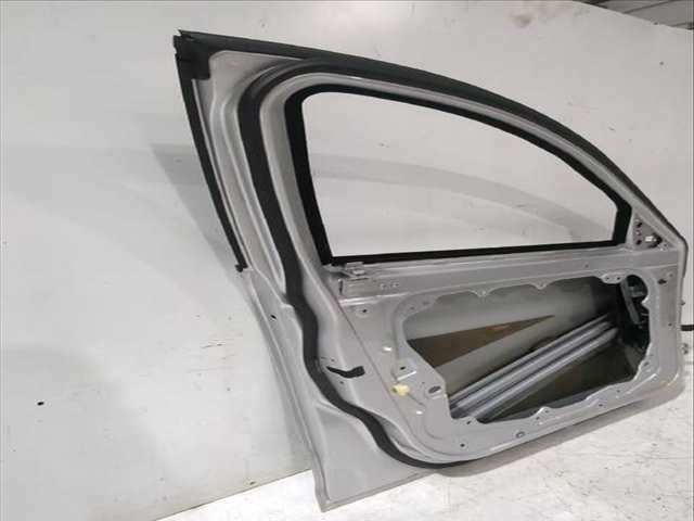 Foto 3ª: Puerta Delantera Izquierda Alfa Romeo Giulietta 1.6 JTDM 940FXD1A) 105CV [940 A3.000] (2010)