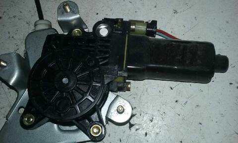 Foto 2ª: Elevalunas Eléctrico Delantero Izquierdo Hyundai H1 2.5 CRDI CAT 140CV 103KW [D4CB] (2004)