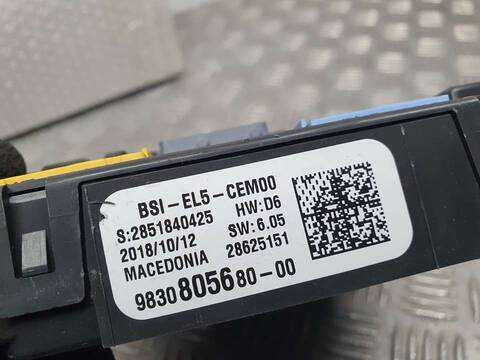 Foto 3ª: Caja Reles Fusibles DS 7 PERFORMANCE LINE 180CV 133KW [5G06] (2018)