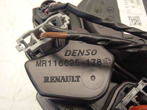 Foto 3ª: Calefacción Renault Clio INTENS 101CV 74KW [H4D460] (2020)