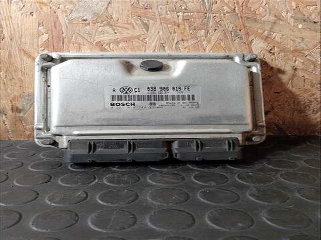 Centralita Motor ECU Volkswagen Golf 1.4 16V 75CV