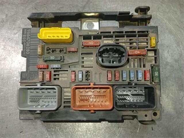 Foto 2ª: Caja Reles Fusibles Peugeot 308 1.6 HDI [9HZ (DV6TED4)]