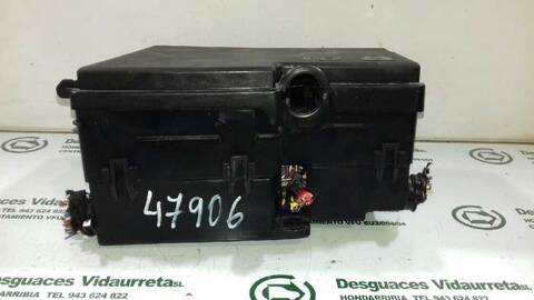 Foto 2ª: Caja Reles Fusibles Ford Transit KOMBI TREND LARGO 120CV 88KW [XWGA] (2017)