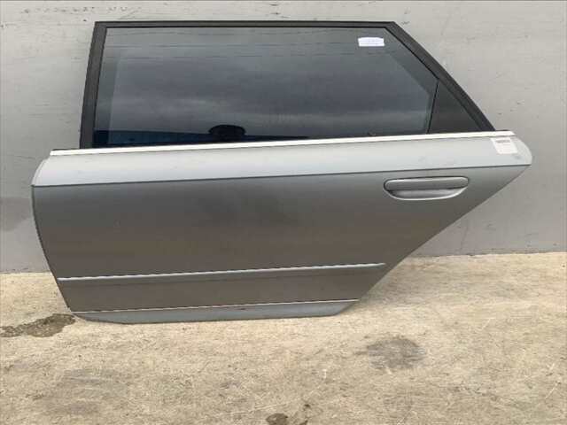 Puerta Trasera Izquierda Audi A4 1.9 TDI AVANT