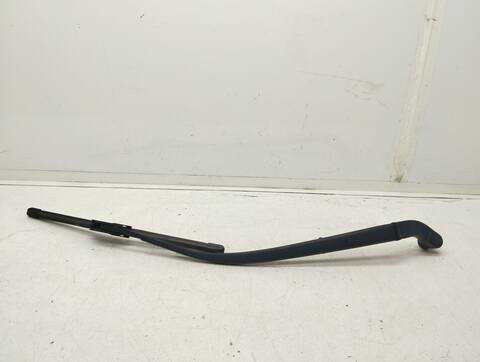 Brazo Limpia Delantero Derecho Mazda CX3 G CENTER-LINE