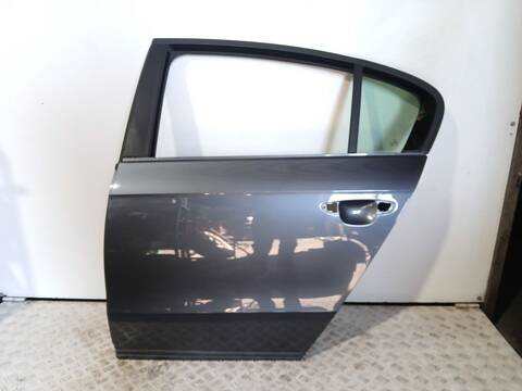Puerta Trasera Izquierda Volkswagen Passat 2.0 TDI 140CV 103KW